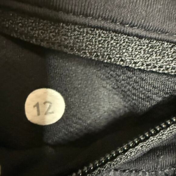 Lululemon Cropped Leggings Stretch Breathable Mesh Black‎ Women 12 - Picture 3 of 6